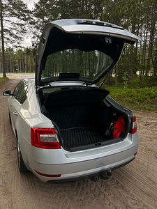 Skoda octavia (9 foto / 10)