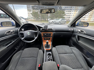 Skoda Superb РЕГ ОПЛАЧЕН (6 фото из 7)