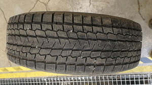 Yokohama 225/65 R17 (1 foto / 2)