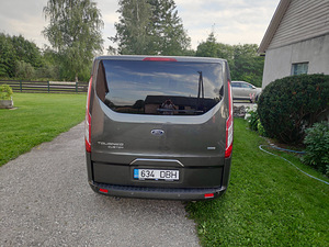 Ford Tourneo Custom (4 foto / 7)