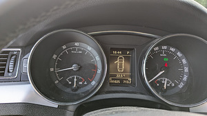 Skoda superb 2011a (5 foto / 8)
