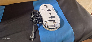 Robott aknapuhastaja