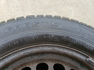 195/65R15 Audi/VW veljed koos rehvidega ja ilukilpidega (8 foto / 9)