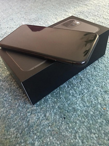 iPhone 11 Pro, 64 ГБ (1 фото из 2)