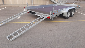 MÜÜA UUS AUTOVEOHAAGIS KANDEJÕUGA 2200KG (2 foto / 4)