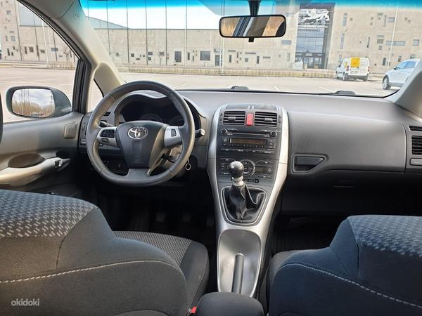 Toyota Auris 1.6 VVT-i Comfort Plus (фото #8)