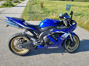 Yamaha yzf r1 (6 foto / 10)
