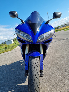 Yamaha yzf r1 (9 foto / 10)