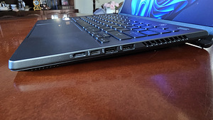 Asus ROG 14, Ryzen7 16GB 1000GB RX6700S (4 foto / 7)