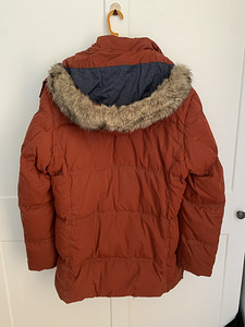 Talvine jope Hugo Boss suurus M-L (2 foto / 3)