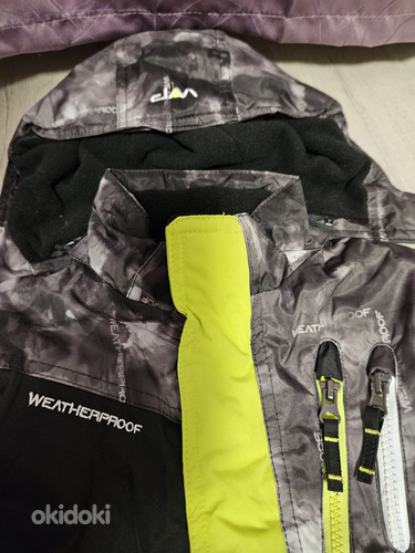 Теплая куртка Waterproof 4T 98-104 как новая (фото #2)