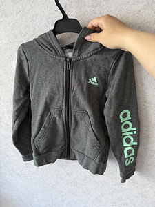 Спортивная кофта с капюшоном adidas 112-128 (1 фото из 4)