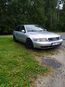 Audi a4 (1 foto / 6)