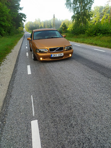 Volvo C70 (9 foto / 11)