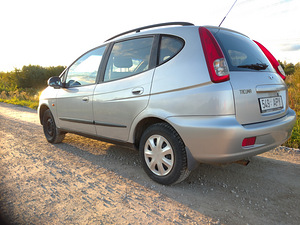 Автомобиль Daewoo Takuma (4 фото из 5)