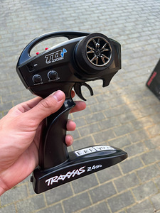 Traxxas E-Revo 1/8 радиоуправляемая машина (3 фото из 10)