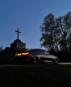 BMW 740d F01 (13 foto / 15)