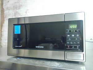 Samsung Mikrolaineahi ME73M (1 foto / 3)