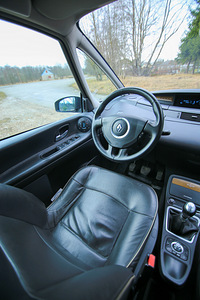 Renault Espace 2007 2.0 127kw (6 foto / 10)