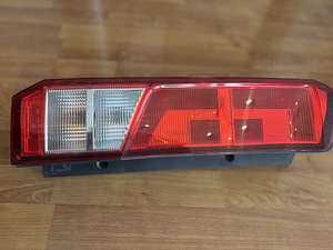 VW Crafter Tagumine Vasak Tuli (2 foto / 4)