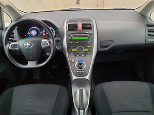 Autorent Toyota Auris hybrid (5 foto / 5)