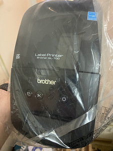 Brother etiketiprinter P-TOUCH QL-700 (4 фото из 7)