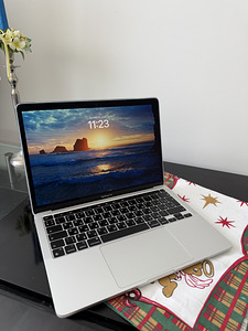 Macbook pro 13-inch, 2020, M1 (1 foto / 7)