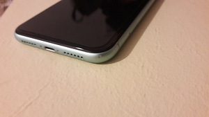 iPhone 11 128 ГБ (4 фото из 4)
