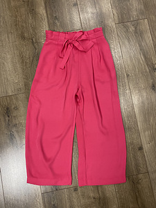 Ярко розовые укороченные брюки Zara, 34