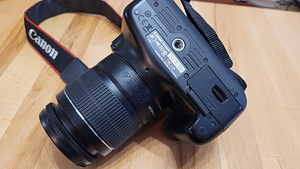 Canon 1100D + 18-55мм + доп. батарея + сумка (5 фото из 5)