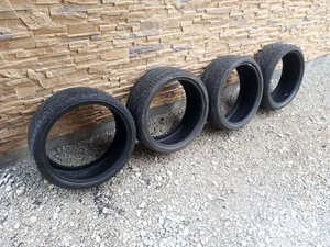 Suverehvid Hankook Ventus V12 Evo 215/35 r18 (1 foto / 5)
