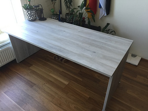 Suur laud (kirjutuslaud, kontorilaud, arvutilaud) (3 foto / 7)