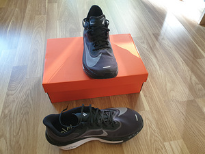Jooksutossud Nike Zoom Fly 6 (2 foto / 2)