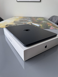 Macbook Air M2 512 GB (2 foto / 7)