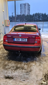 Volkswagen Passat B5 1.9 tdi 66kW 1997 (2 foto / 7)
