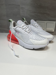 Nike размер 37 (2 фото из 4)