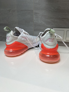Nike размер 37 (3 фото из 4)