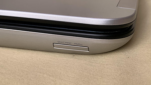 Dell XPS 17 L702x (5 foto / 10)