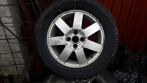 TOYOTA veljed (2 foto / 3)