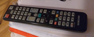 Samsung 32'' LCD teler / telekas / televiisor UE32D5500 (2 foto / 2)