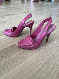 Розовые женские туфли 37