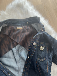 Teksakostüüm Just Cavalli ( jakk ja seelik) (2 foto / 6)