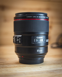 Canon 85mm F1.4L IS EF