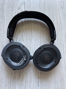 SteelSeries Arctis Pro + GameDAC (2 фото из 4)