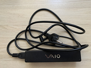 Sony VAIO - PCG - 61211M (6 foto / 6)