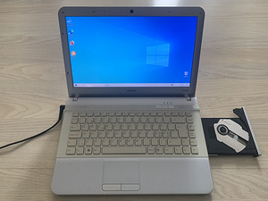 Sony VAIO - PCG - 61211M (3 foto / 6)
