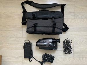 SANYO 8 mm Camcorder VM - EX220P (2 foto / 6)
