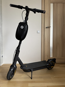 Электрический самокат Segway Kickscooter MAX G2 E (1 фото из 10)