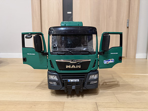 Бетономешалка Bruder Man TGS Cement Mixer 1:16 (3 фото из 5)