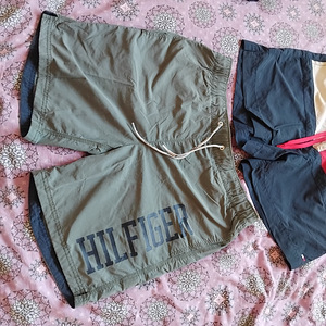 Meeste lühikesed püksid Tommy Hilfiger s L (1 foto / 3)